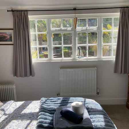 Guest Suite At 31 Little England Milborne Saint Andrew Εξωτερικό φωτογραφία