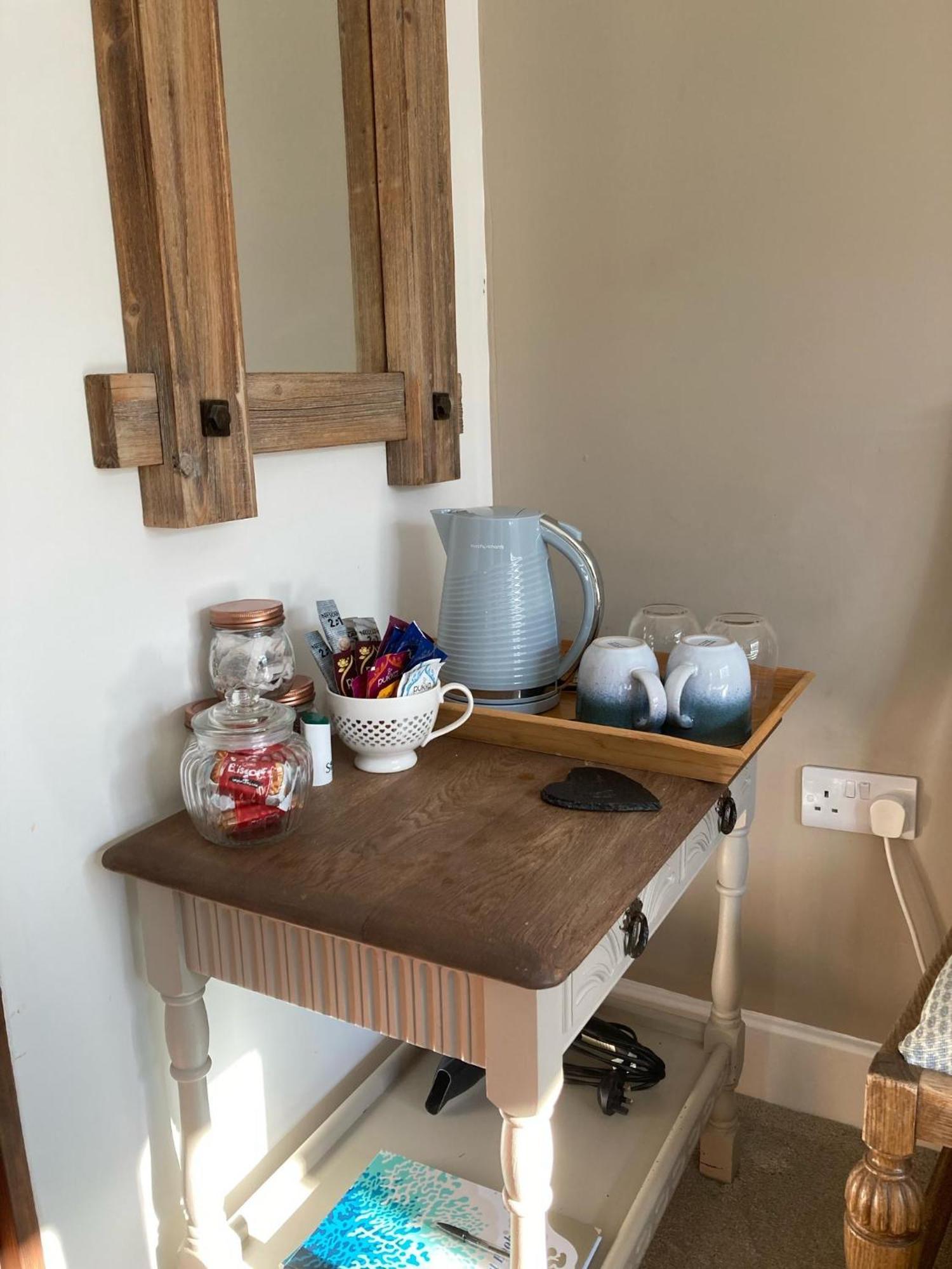 Guest Suite At 31 Little England Milborne Saint Andrew Εξωτερικό φωτογραφία